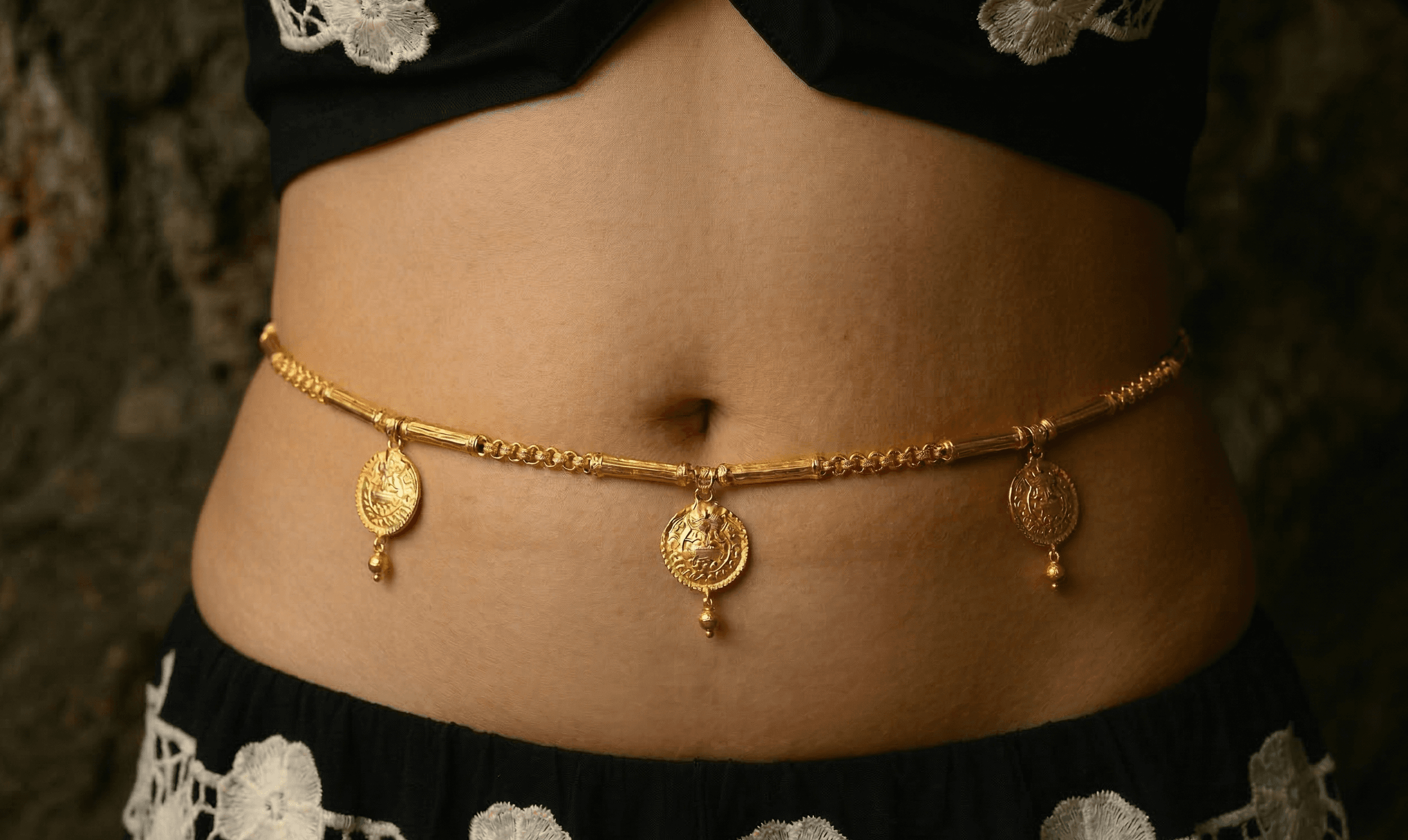 Ornate kamarband styling